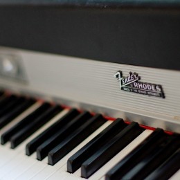 Fender Rhodes 73 Fender Rhodes 73